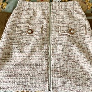 Never worn tweed skirt, pearl pocket detail, stretch waistline
